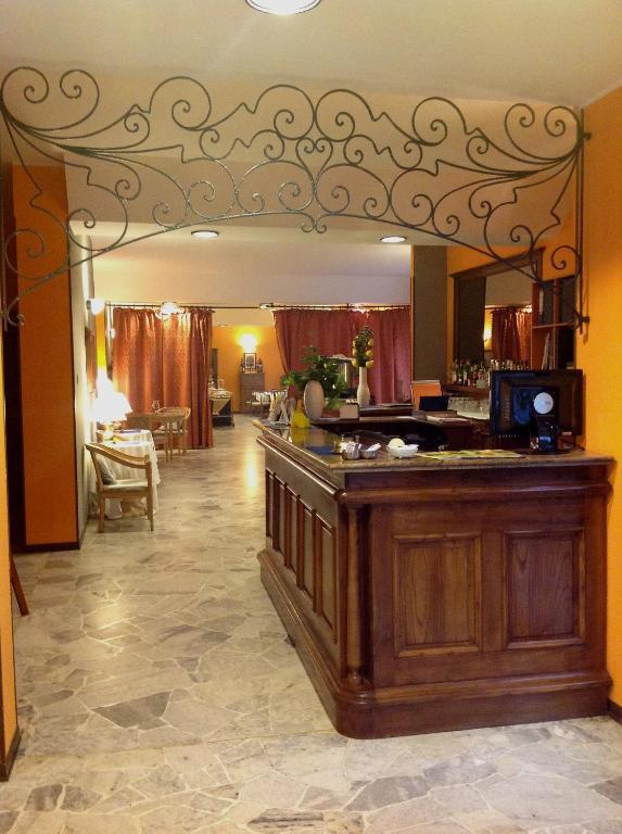 Aer Hotel Malpensa Oleggio Esterno foto