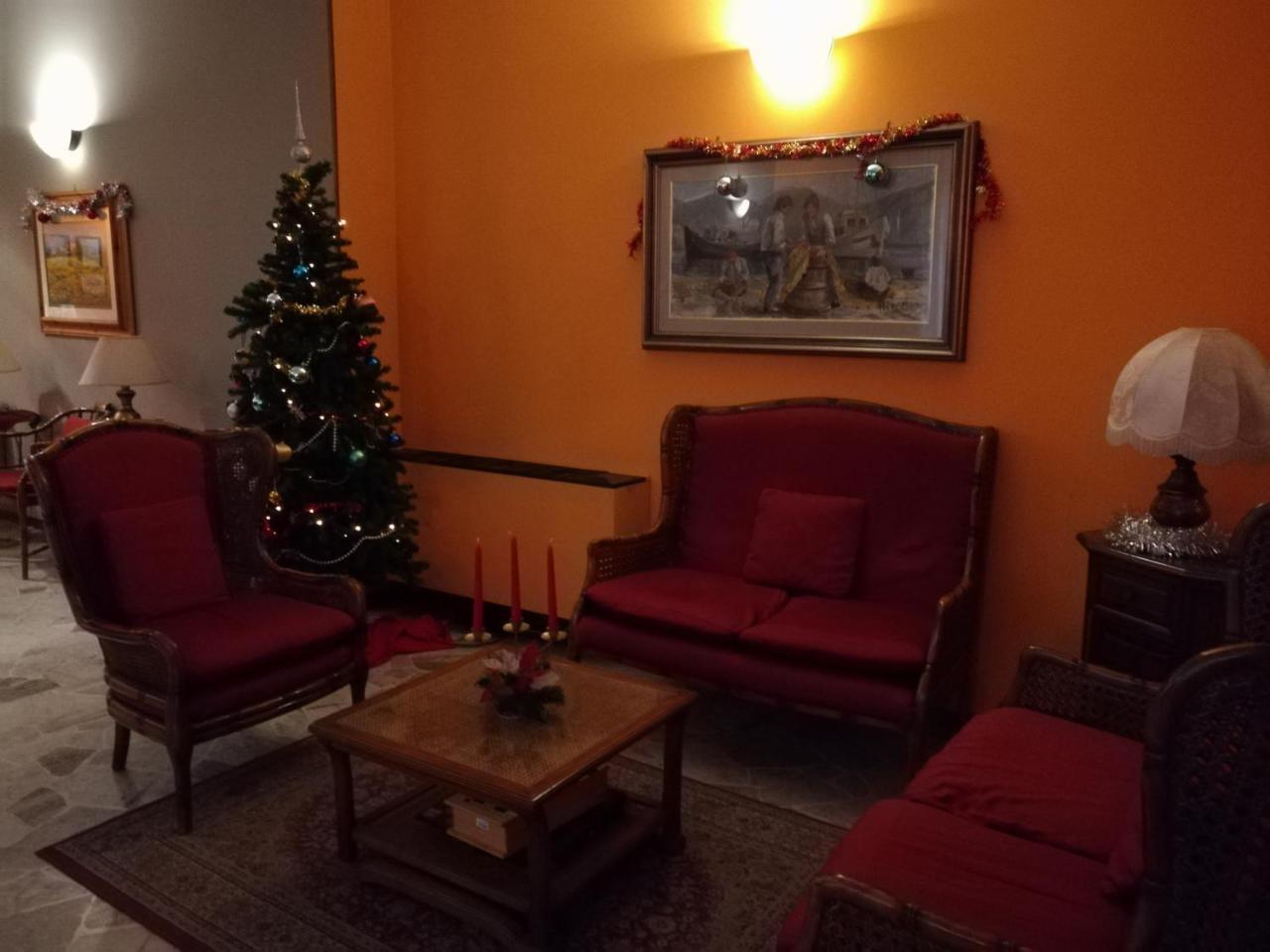 Aer Hotel Malpensa Oleggio Esterno foto
